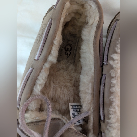 UGG Dakota leather & wool women's slippers - Picture 6 of 9